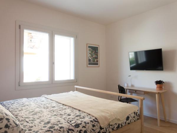 Da Coco - Rooms : photo 7 de la chambre chambre double avec salle de bains privative