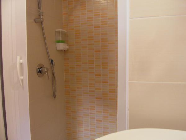 B&B Santa Rosa : photo 4 de la chambre chambre double deluxe avec douche