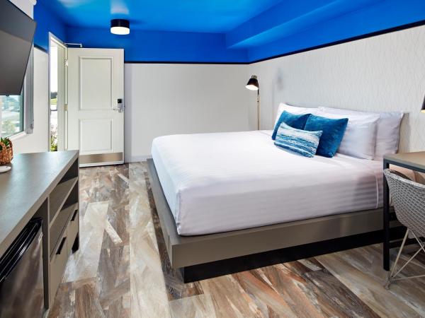 Pacific View Inn : photo 1 de la chambre chambre lit queen-size