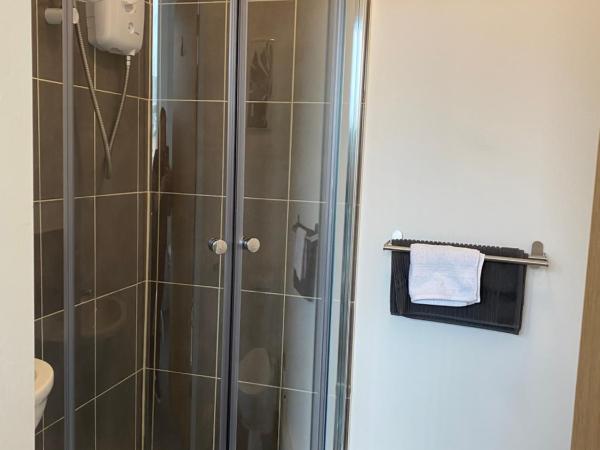 Be My Guest Liverpool : photo 3 de la chambre chambre double avec salle de bains privative