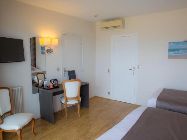 Arc Hôtel Sur Mer : photo 1 de la chambre chambre triple avec balcon - vue sur mer