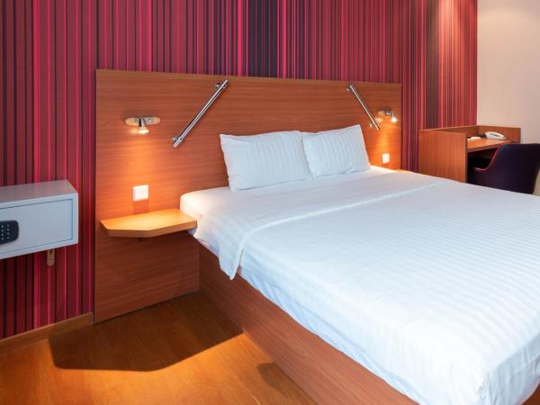 Star G Hotel München Schwabing : photo 3 de la chambre chambre lit queen-size - accessible aux personnes à mobilité réduite