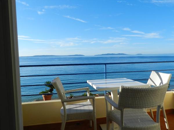Grand Hotel Moriaz : photo 4 de la chambre chambre double - vue sur mer