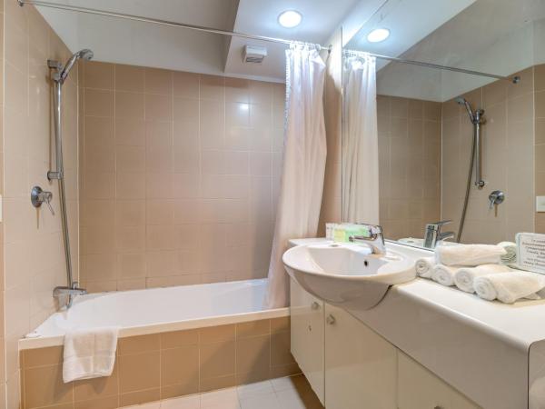 Lakefront Apartments,18 LAKE ESPLANADE ROAD : photo 6 de la chambre appartement 2 chambres