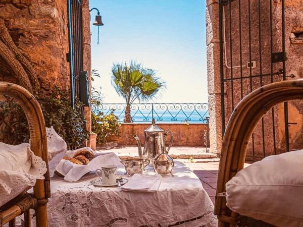 B&B La Bergerie : photo 3 de la chambre suite (4 adultes) - vue sur mer