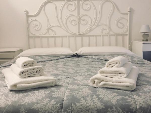 B&B Casa Dolce Casa : photo 4 de la chambre chambre double avec salle de bains commune