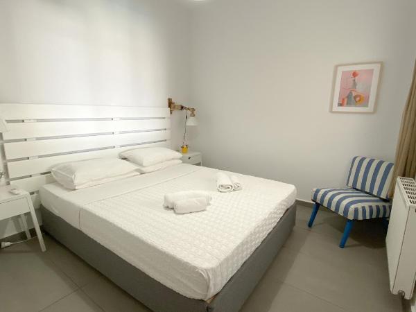 Amperian Mykonos Suites & Villas : photo 9 de la chambre appartement 2 chambres avec bain à remous - vue sur mer