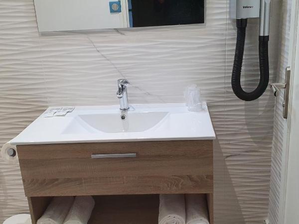 Hôtel L'Alsace-Gare sncf : photo 3 de la chambre chambre double Économique