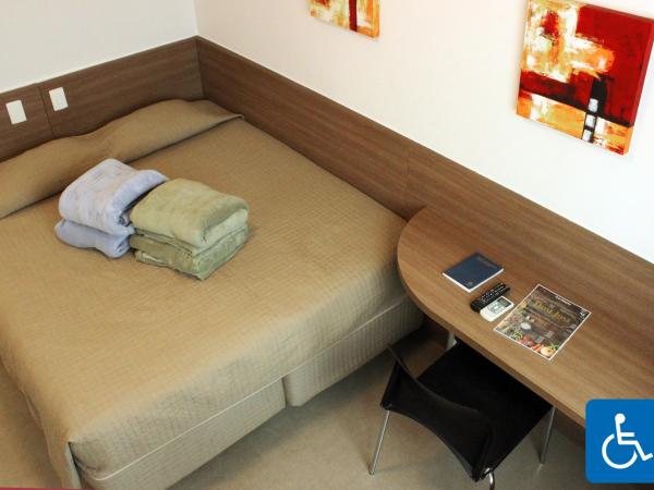 Total Hotel : photo 2 de la chambre double bed room - disability access