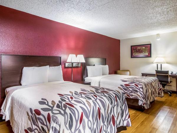 Red Roof Inn Houston East I-10 : photo 2 de la chambre chambre double deluxe avec 2 lits doubles - non-fumeurs