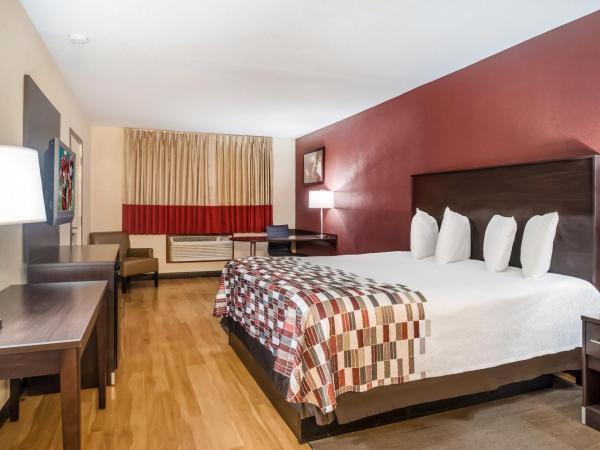 Red Roof Inn Chicago-Alsip : photo 5 de la chambre chambre lit king-size supérieure - non-fumeurs