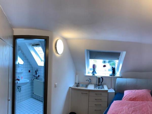 Hotel Waldhorn : photo 10 de la chambre chambre double avec salle de bains privative