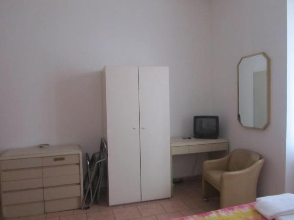 Hotel Gambara : photo 10 de la chambre chambre lits jumeaux