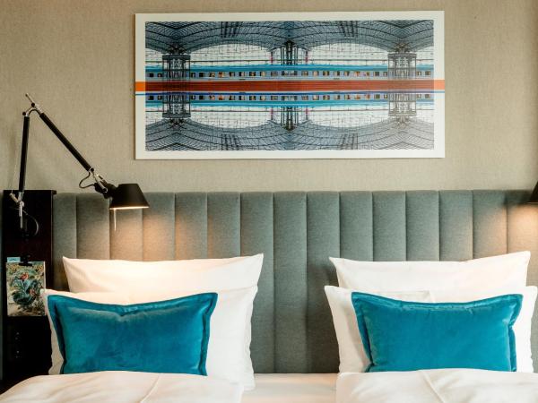 Motel One Berlin-Hauptbahnhof : photo 3 de la chambre chambre lit king-size