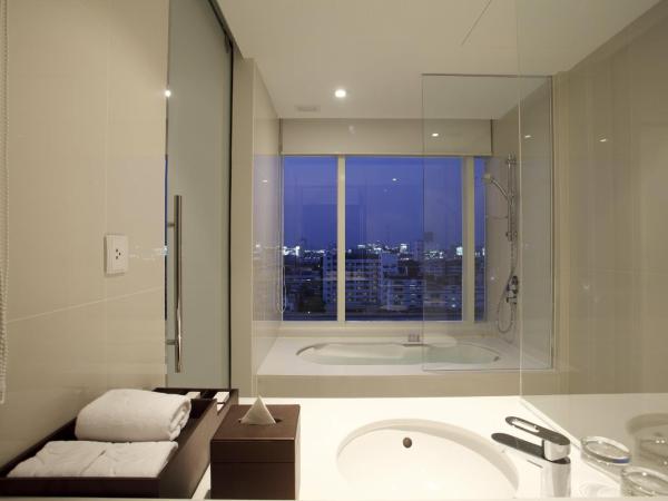 Centara Watergate Pavilion Hotel Bangkok : photo 4 de la chambre résidence familiale de luxe