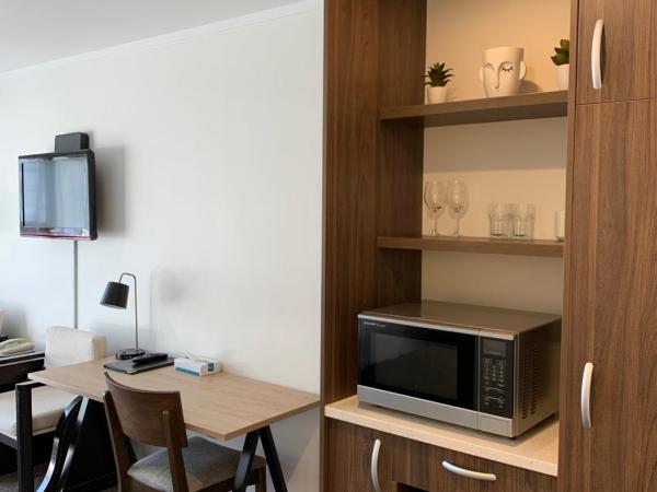 Alpers Lodge & Conference Centre : photo 9 de la chambre chambre lit king-size deluxe