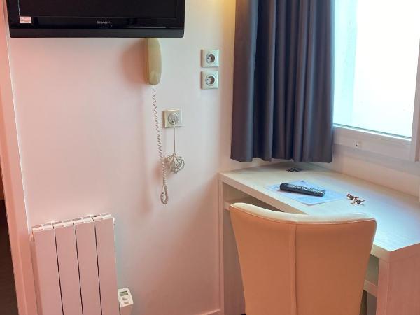 Kyriad Quimper Sud : photo 6 de la chambre chambre triple avec 1 lit double et 1 lit simple