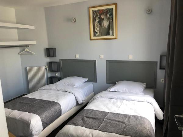 Hôtel Clauzel Paris : photo 1 de la chambre chambre lits jumeaux