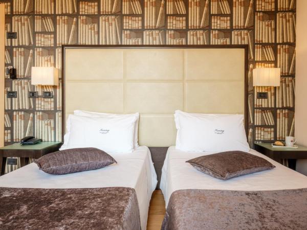 Hotel Touring : photo 3 de la chambre chambre double ou lits jumeaux or