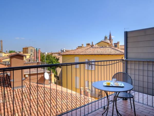 Hotel Touring : photo 4 de la chambre chambre simple avec terrasse