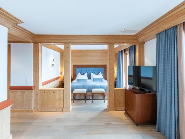 Chalet RoyAlp Hôtel & Spa : photo 2 de la chambre suite junior - vue sur montagne