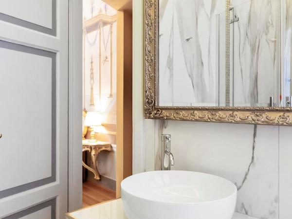 Residenza d'Epoca Palazzo Borghesi : photo 4 de la chambre chambre deluxe