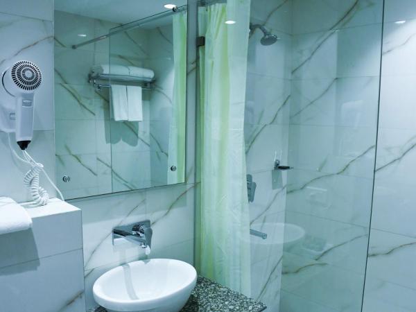 LYNQ AERO : photo 4 de la chambre chambre lit king-size supérieure