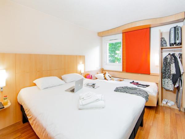 ibis Mulhouse Centre Filature : photo 3 de la chambre chambre double avec lit d'appoint