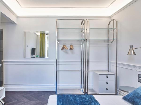 Albergo Chiusarelli : photo 9 de la chambre chambre double ou lits jumeaux design