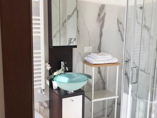 Civico21 : photo 5 de la chambre chambre double ou lits jumeaux avec salle de bains privative