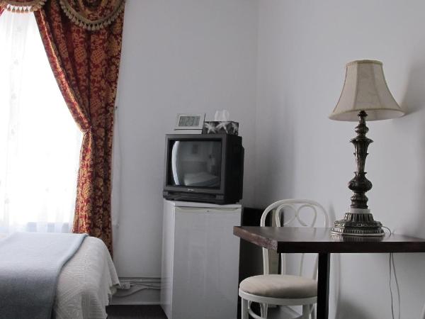 Au Petit Hôtel : photo 5 de la chambre chambre lit queen-size