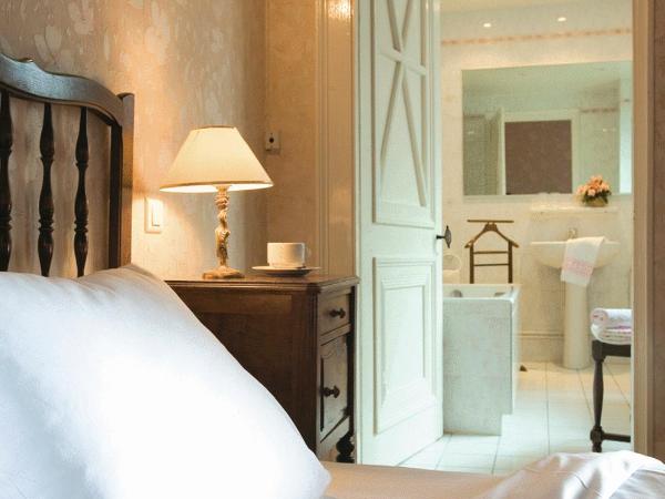 Hotel Du Nord : photo 2 de la chambre chambre double avec baignoire