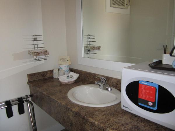 Grandview Motel : photo 9 de la chambre chambre lit queen-size 