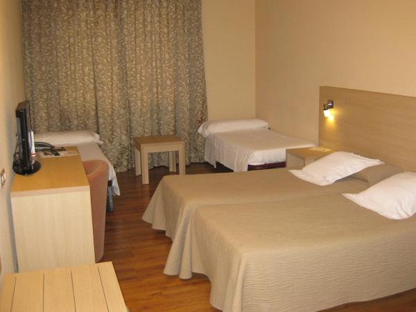 Hotel Panorama : photo 4 de la chambre chambre quadruple avec vue sur montagne et accès au spa