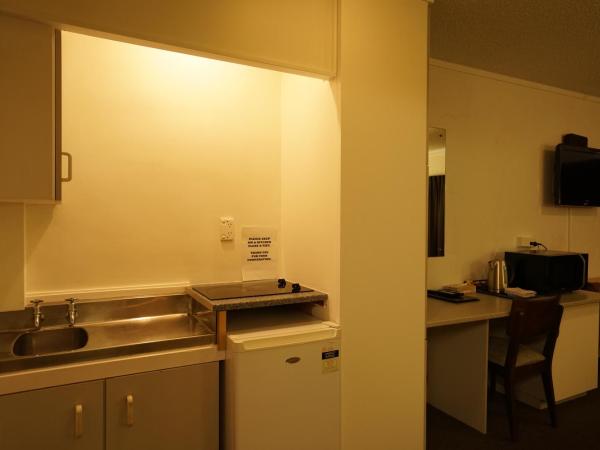 Alpers Lodge & Conference Centre : photo 5 de la chambre chambre lits jumeaux deluxe