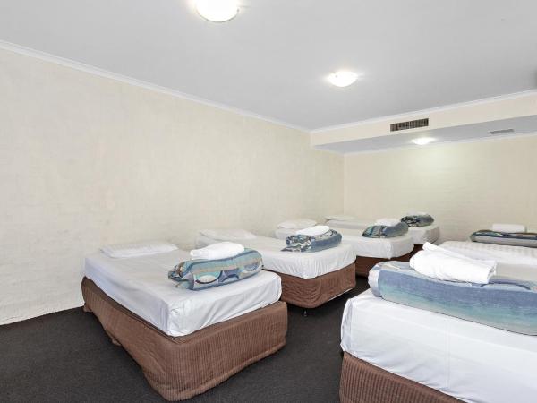 ibis Styles Canberra Eagle Hawk : photo 1 de la chambre dormitory room with 8 single beds