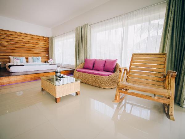 Good Times Resort Kanchanaburi : photo 4 de la chambre chambre double deluxe - vue sur rivière