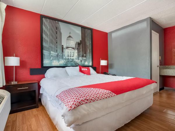 OYO Hotel Indianapolis International Airport : photo 7 de la chambre chambre lit king-size