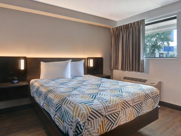 Studio 6-Jacksonville, FL - Baymeadows : photo 4 de la chambre chambre lit queen-size deluxe - non-fumeurs