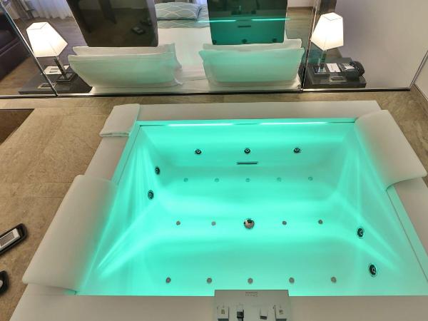 Best Western Plus Hotel Genova : photo 5 de la chambre chambre classique avec 1 lit queen-size et des lits jumeaux