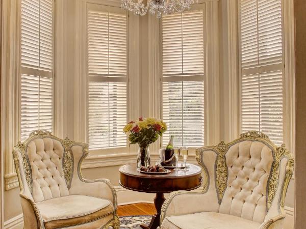 McMillan Inn : photo 4 de la chambre suite lit king-size