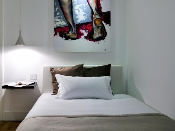 Hotel Principe Di Villafranca : photo 2 de la chambre chambre simple classique avec lit double