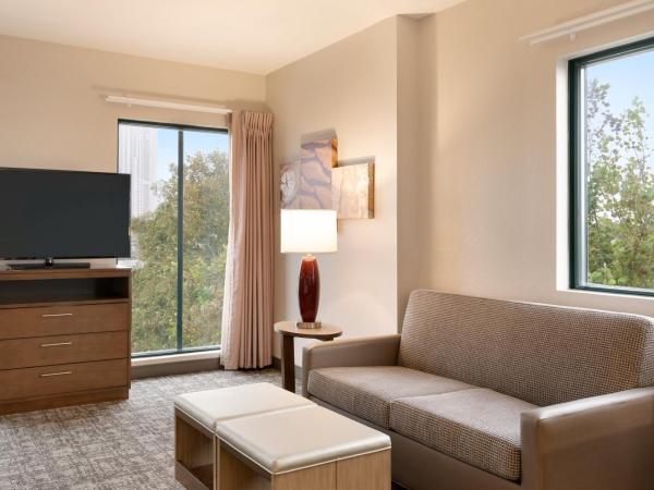 Staybridge Suites San Antonio Downtown Convention Center, an IHG Hotel : photo 1 de la chambre studio king corner room - non-smoking