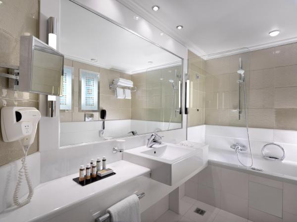 Crowne Plaza Athens City Centre, an IHG Hotel : photo 7 de la chambre chambre lit king-size club - non-fumeurs