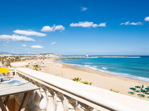 Birais Beach Studios : photo 6 de la chambre suite deluxe avec lit king-size