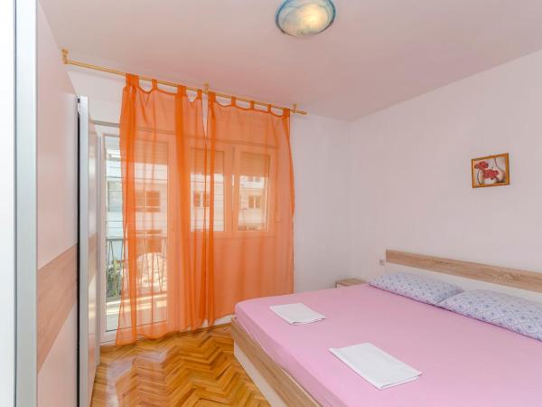 Rooms Mira II : photo 4 de la chambre chambre double avec balcon