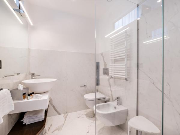 La Spezia by The First - Luxury Rooms & Suites : photo 5 de la chambre chambre double deluxe - vue sur ville