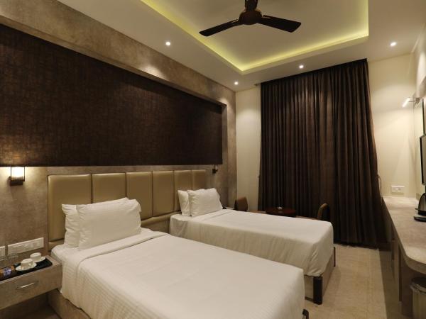 Mayuraa Residency : photo 9 de la chambre chambre double standard