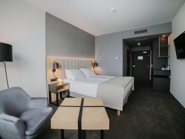 B&B HOTEL Warsaw East : photo 5 de la chambre chambre lit king-size standard