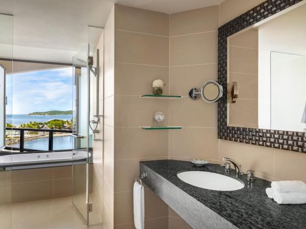 Shangri-La Tanjung Aru, Kota Kinabalu : photo 6 de la chambre suite deluxe kinabalu avec vue sur mer